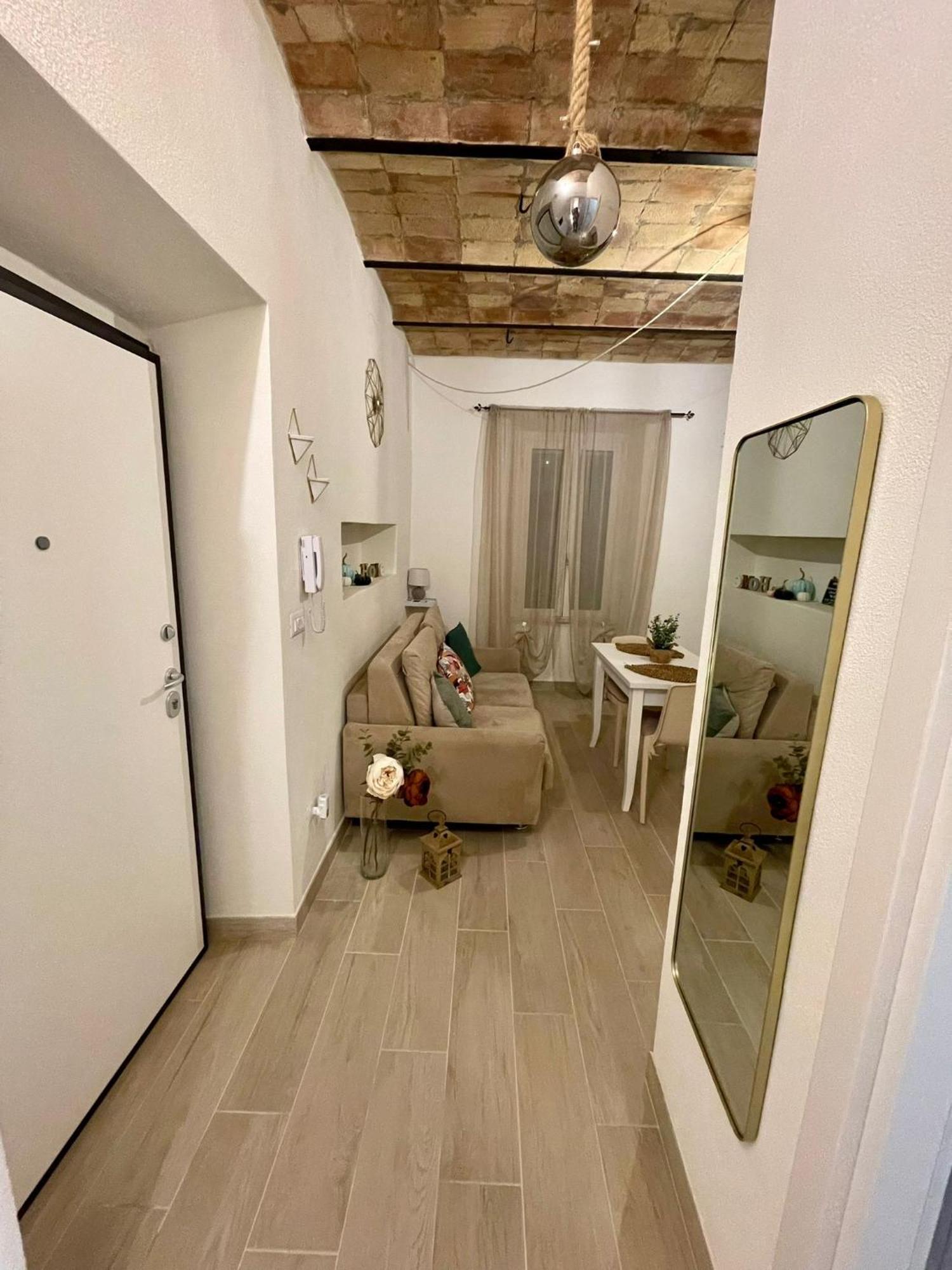 Casa Vacanze - La Torre - Appartamento Marta Buitenkant foto